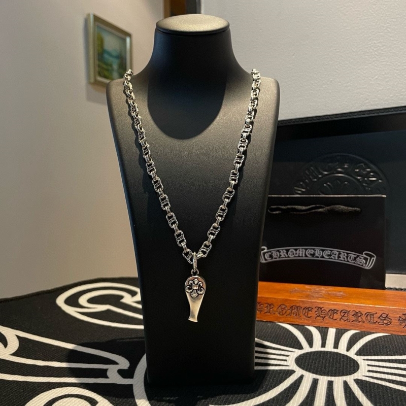 Ch**me He**ts necklaces